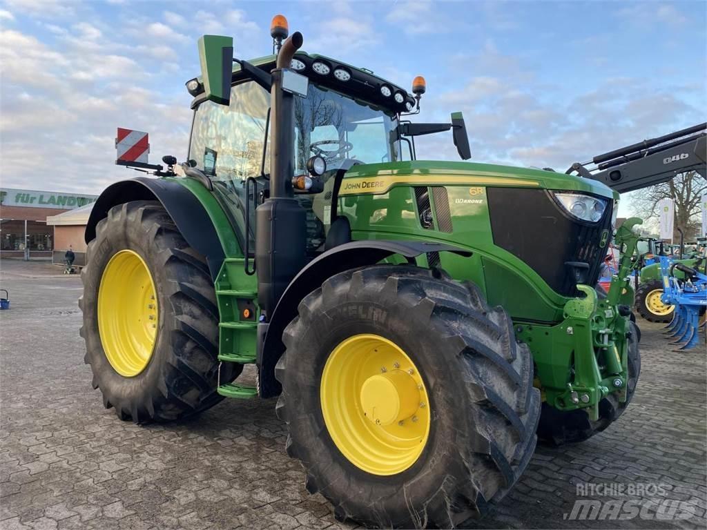 John Deere 6R 215 曳引機