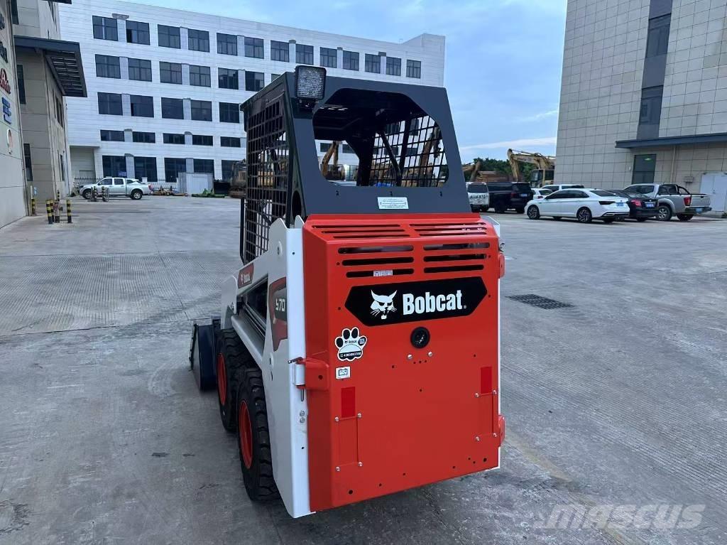 Bobcat S70 滑移轉向裝載機