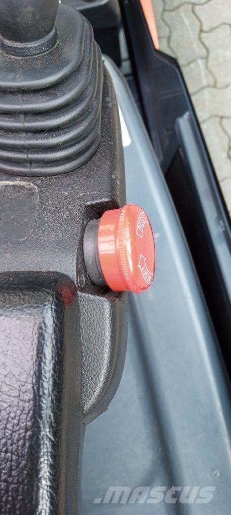 Toyota 8FBM20T 電動堆高機