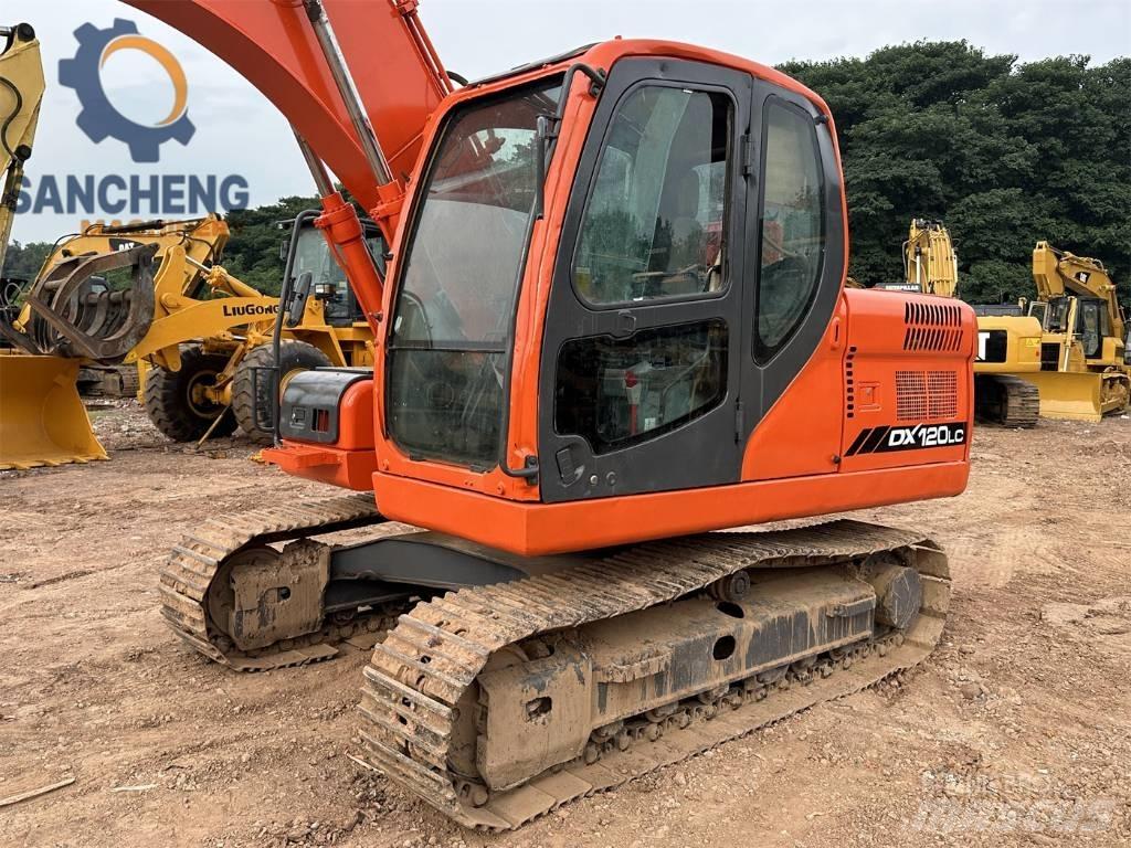Doosan DX 120 中型挖土機/掘鑿機/挖掘機 7t-12t