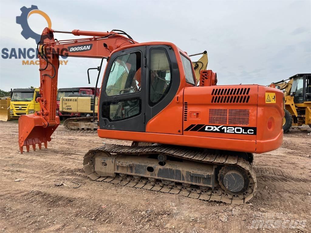 Doosan DX 120 中型挖土機/掘鑿機/挖掘機 7t-12t