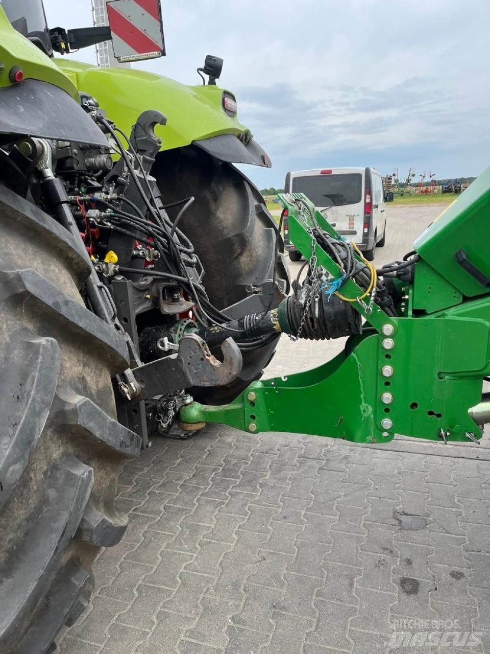 John Deere 1424 C 方形打捆機