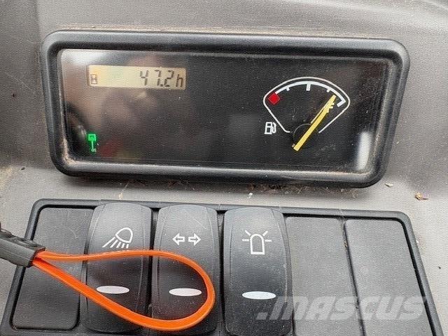 Volvo EC 18 E 小型挖土機/掘鑿機<7t(小型挖掘機)
