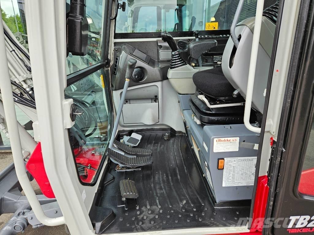 Takeuchi TB 230 小型挖土機/掘鑿機<7t(小型挖掘機)