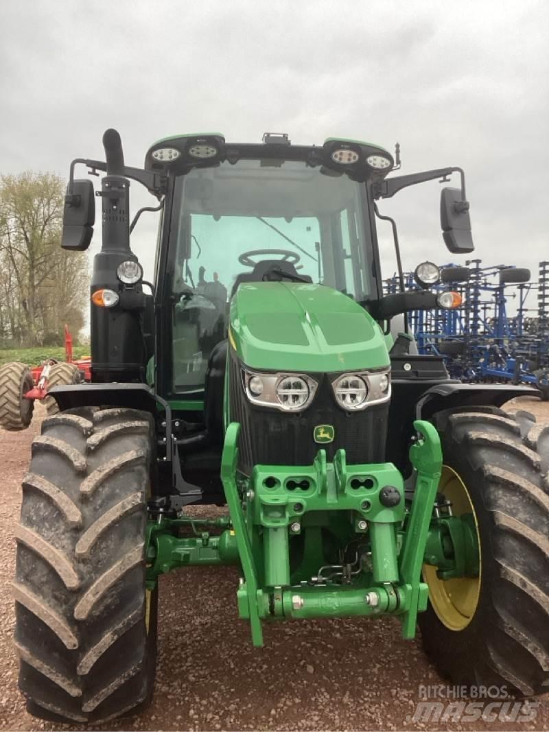 John Deere 6120M 曳引機