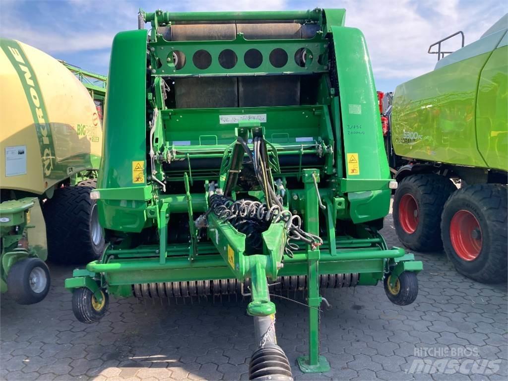 John Deere 990 圓型牧草打包機