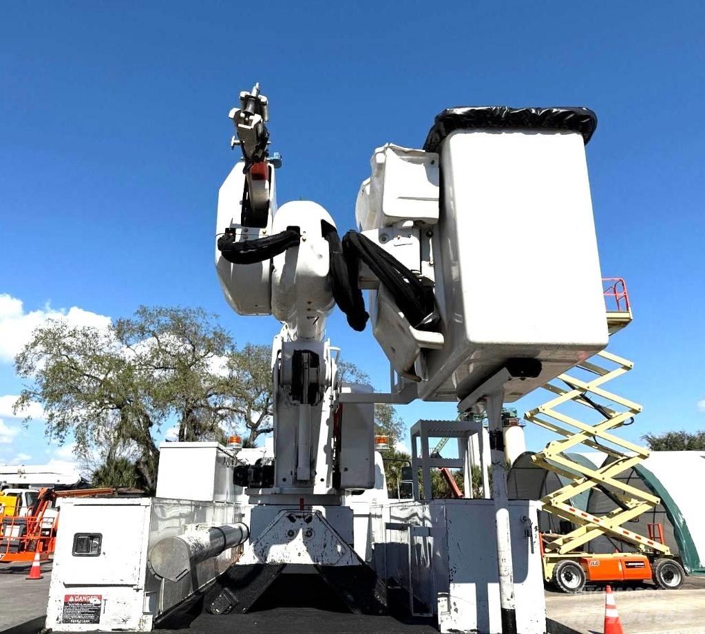 Altec AA 55 卡車裝載高空作業車