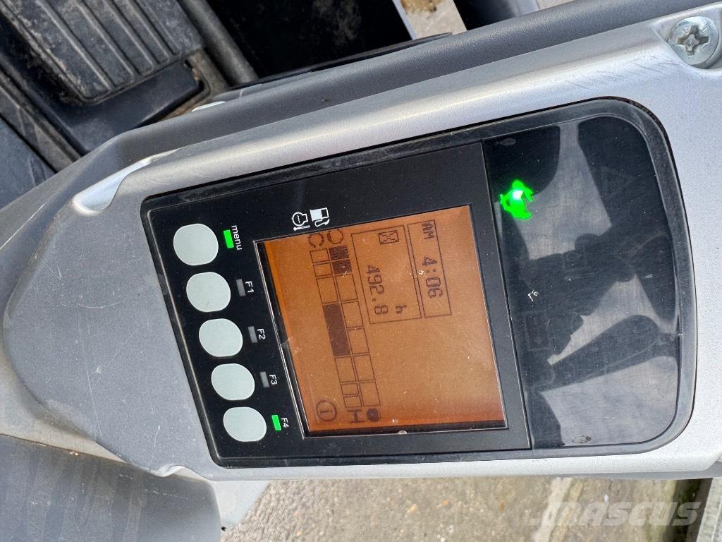 Yanmar SV17VT (01303) 小型挖土機/掘鑿機<7t(小型挖掘機)