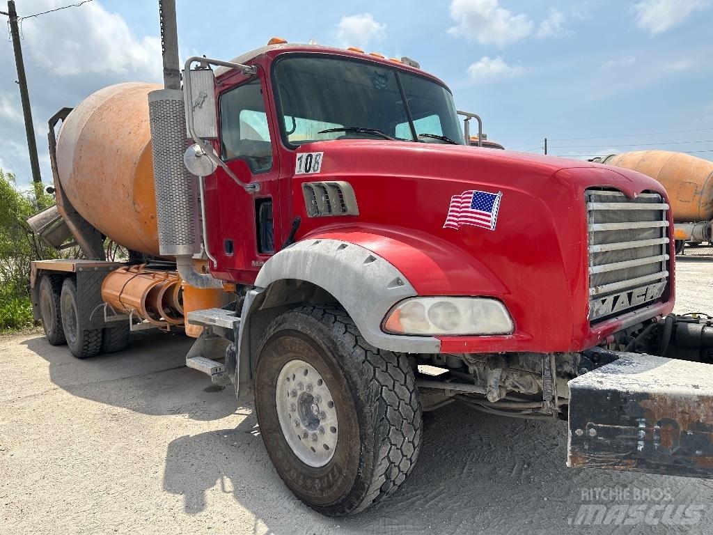 Mack Granite GU 813 其他貨車