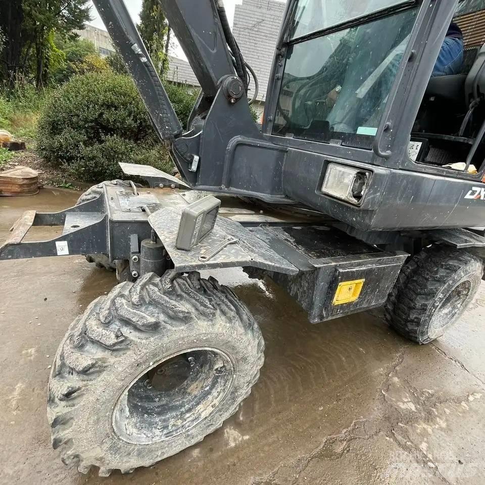 Doosan DX60W 旋轉式挖土機/掘鑿機/挖掘機