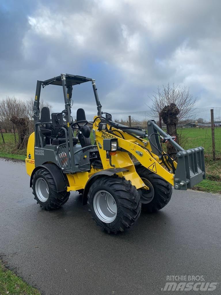 Wacker Neuson WL20 輪胎式裝載機