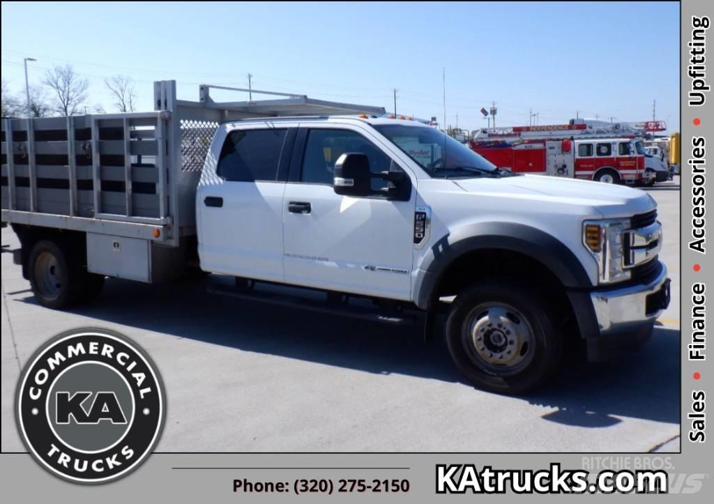 Ford F 550 XLT SD 平板式/側卸式卡車