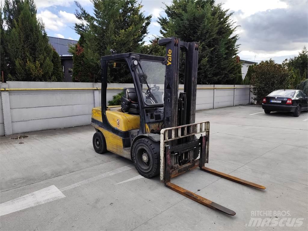 Yale GDP35VX 柴油卡車