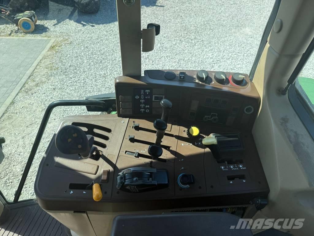 John Deere 6910 曳引機