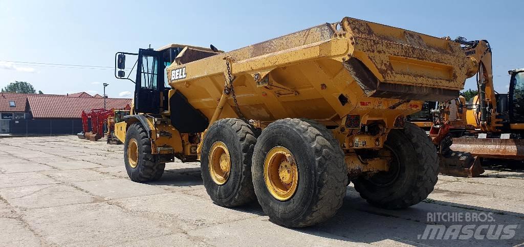 Bell B 25 D 鉸接式起吊車