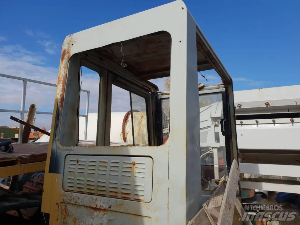 CAT 320B ali 320 駕駛室與內部