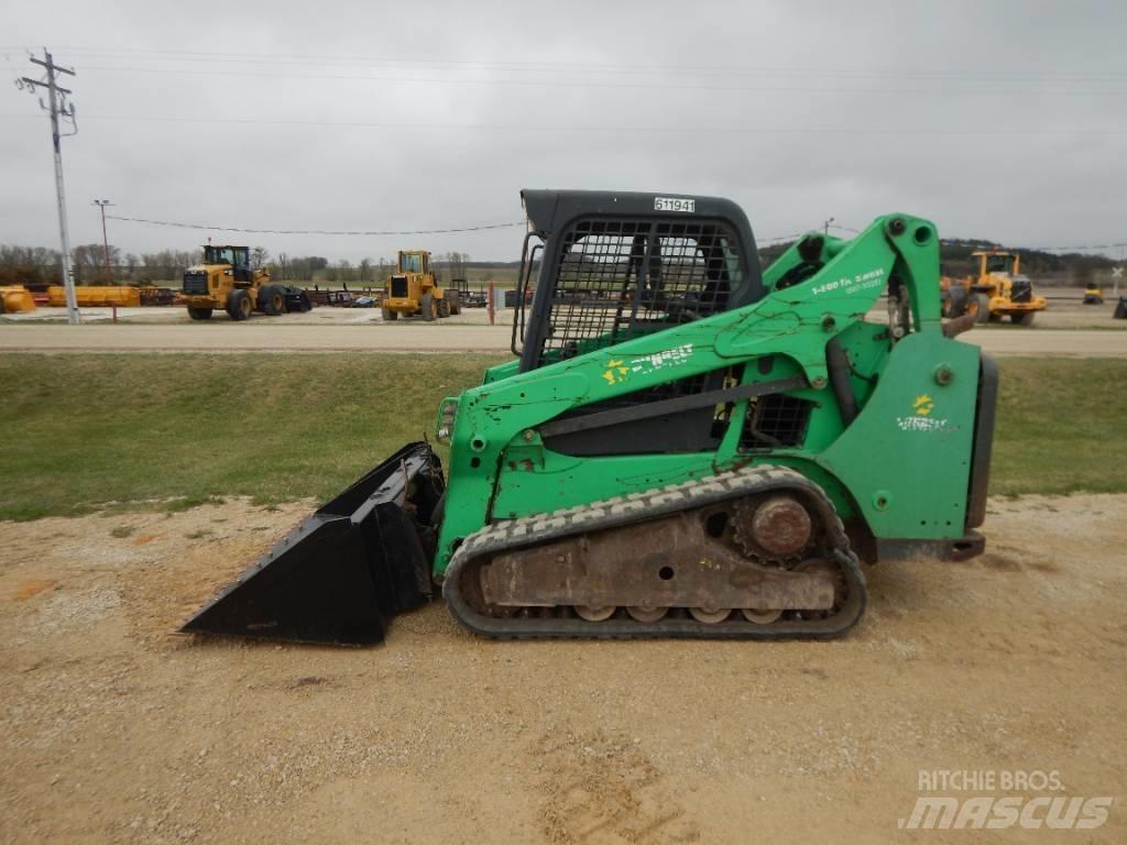 Bobcat T590 滑移轉向裝載機