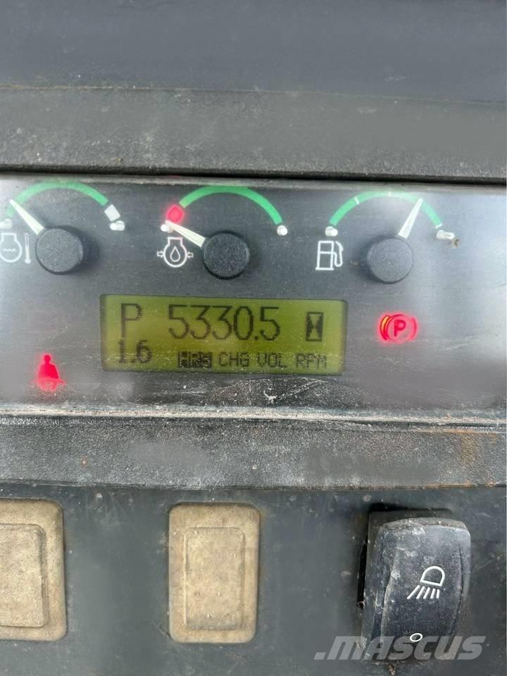 John Deere 650 JLT 履帶推土機