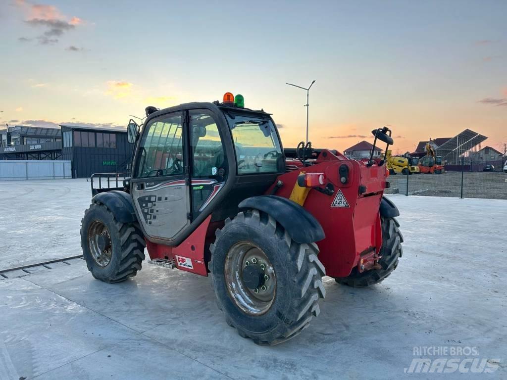 Manitou MT 932 伸縮臂操作車