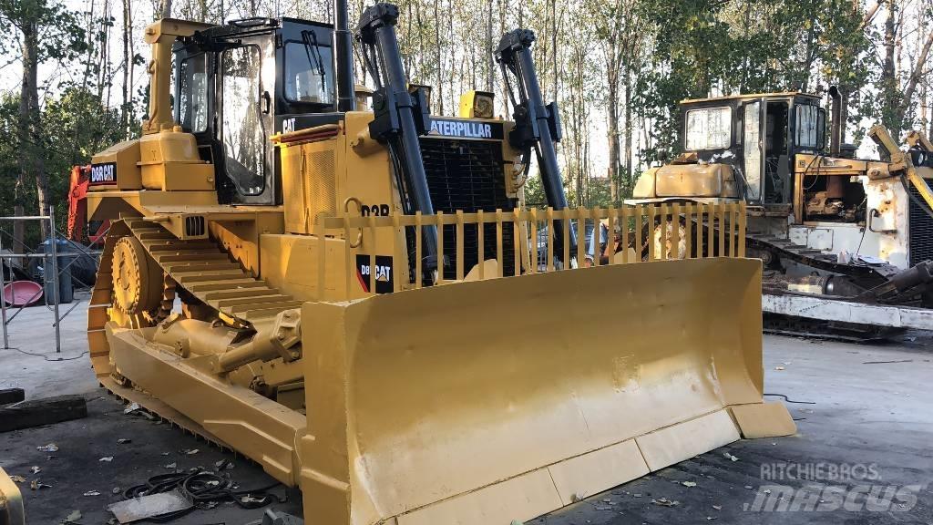CAT D8R 履帶推土機