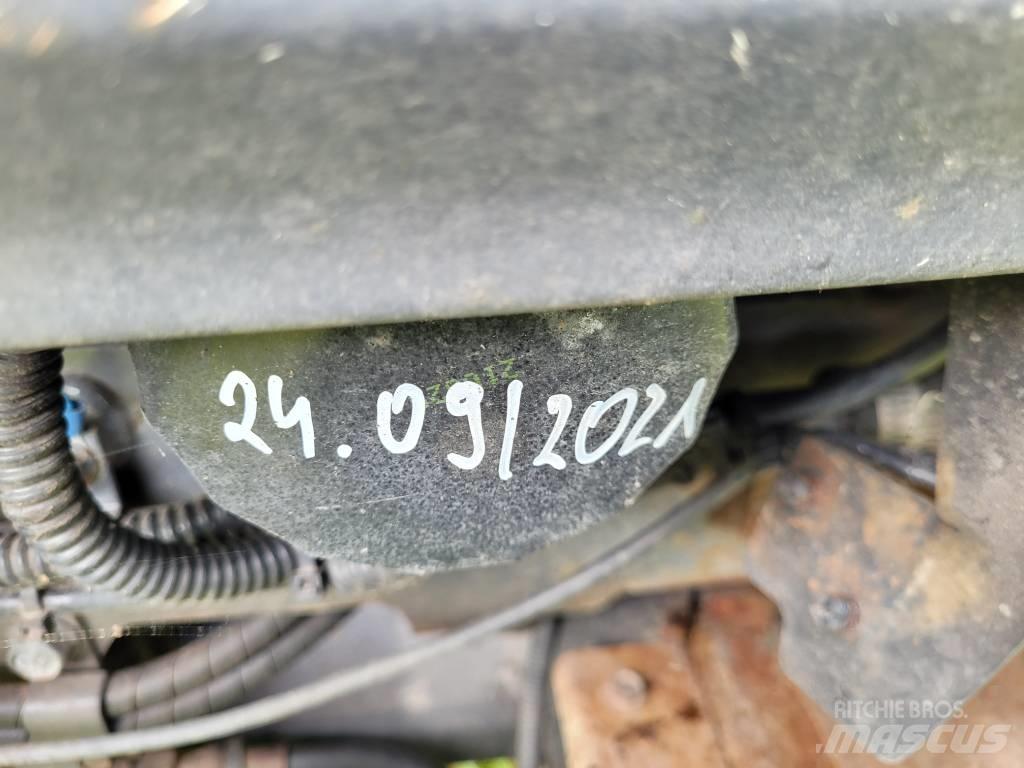 Kubota STV 36 小型曳引機