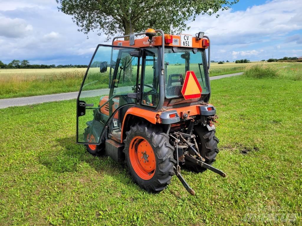 Kubota STV 36 小型曳引機