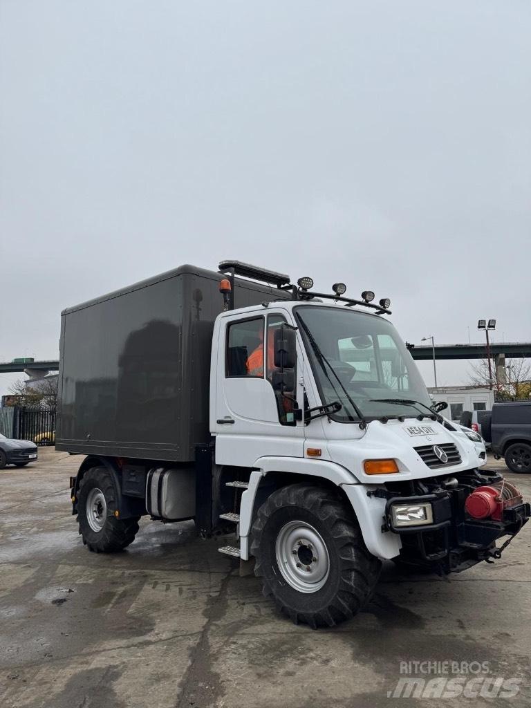 Unimog U300 多用途機械