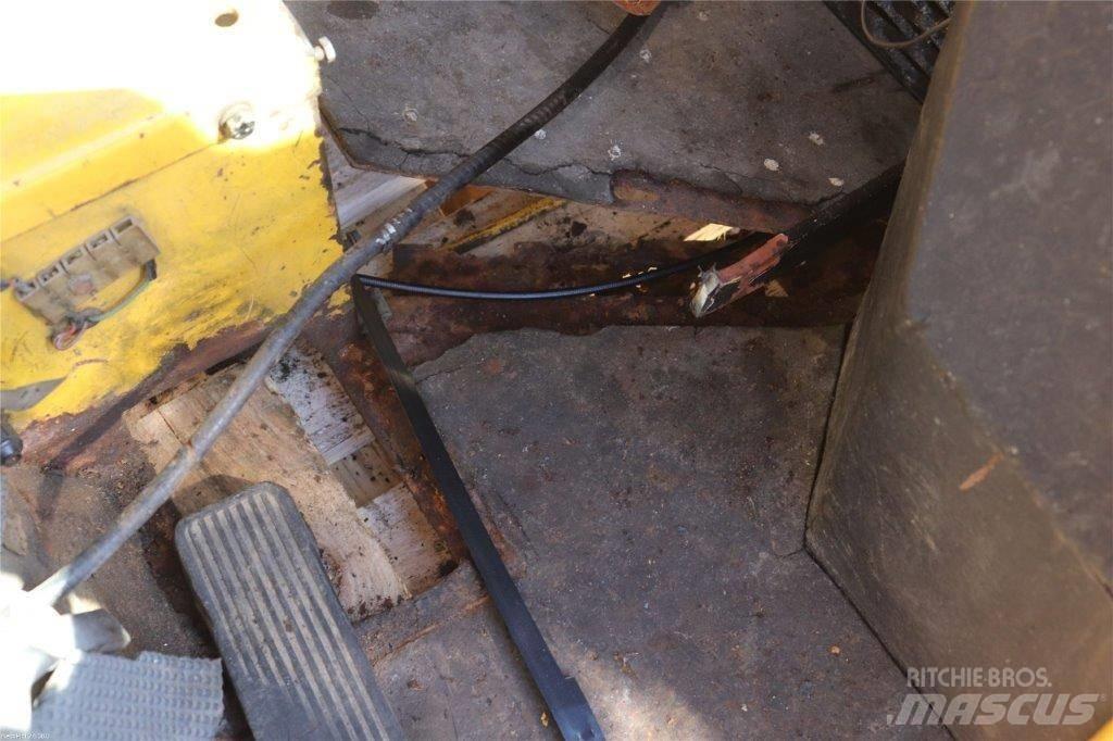 Lundberg 341 駕駛室與內部