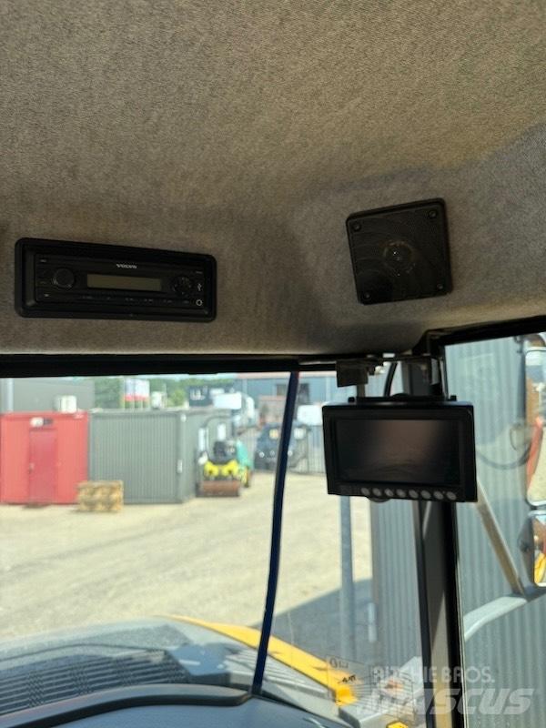 Volvo A 25 G 鉸接式起吊車