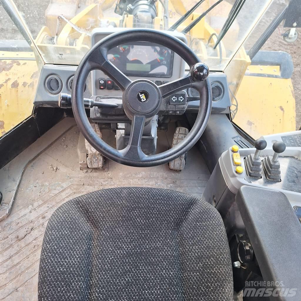 CAT 950 GC 輪胎式裝載機