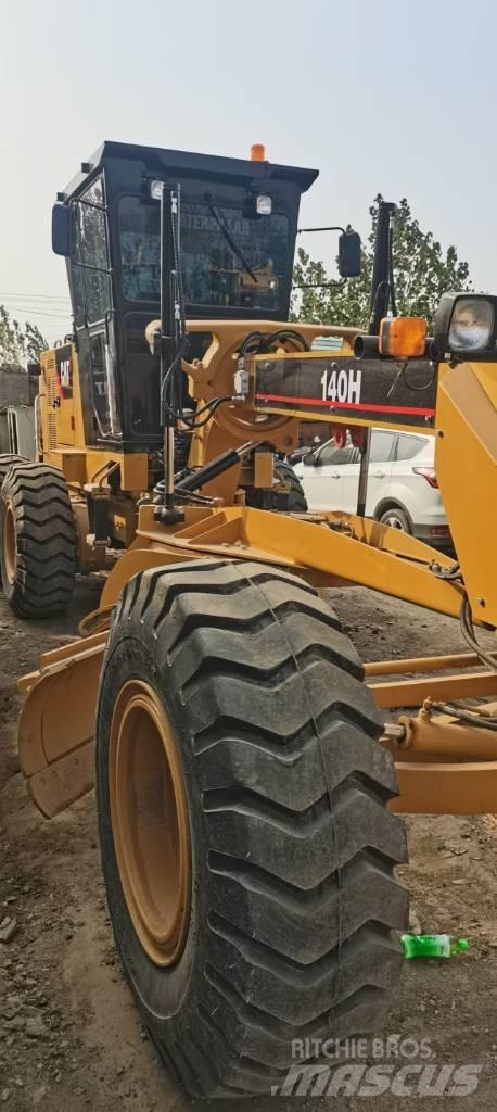 CAT 140 H 平土機