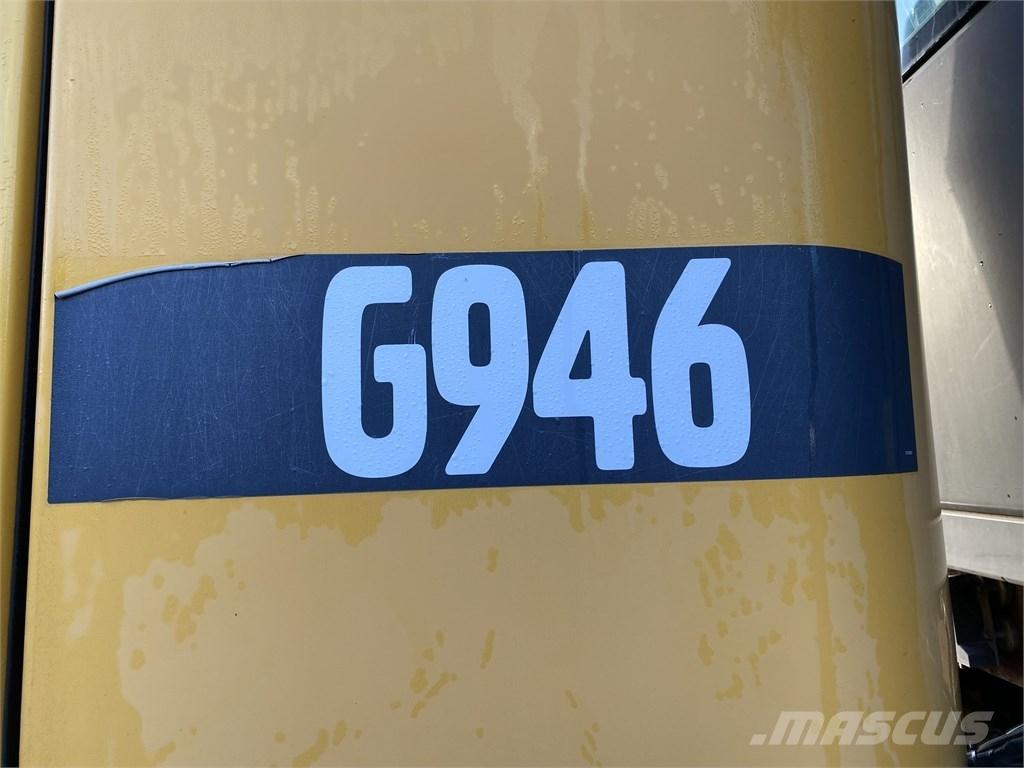 Volvo G 946 平土機