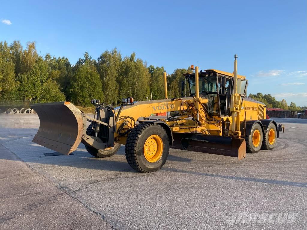 Volvo G 946 平土機