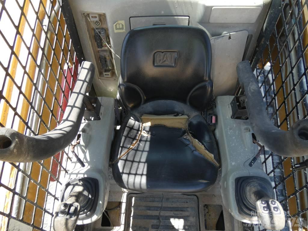 CAT 279 C 滑移轉向裝載機