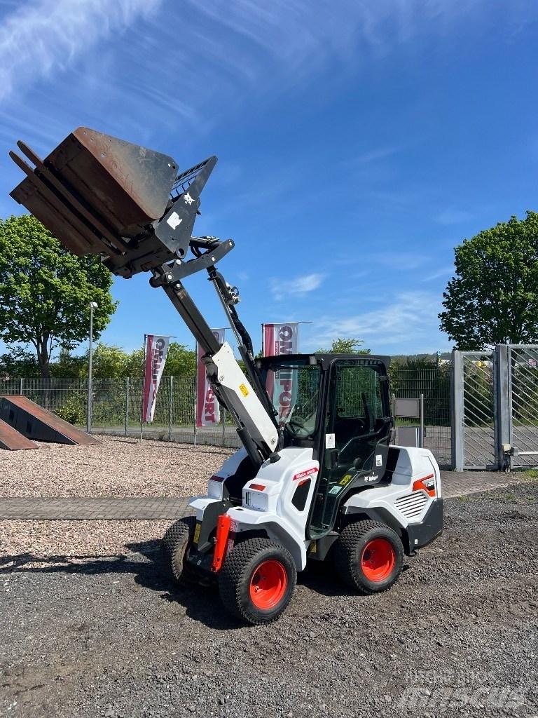 Bobcat L 28 伸縮臂操作車