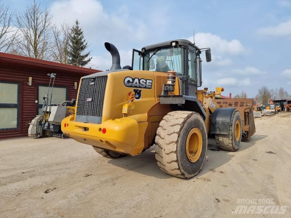 CASE 821 FXR 輪胎式裝載機