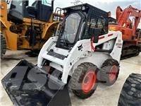 Bobcat s160 滑移轉向裝載機