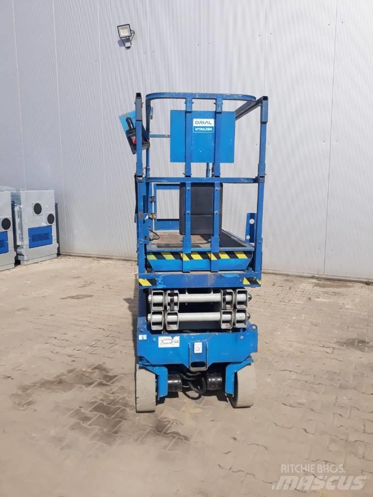 Genie 2032 剪式升降機