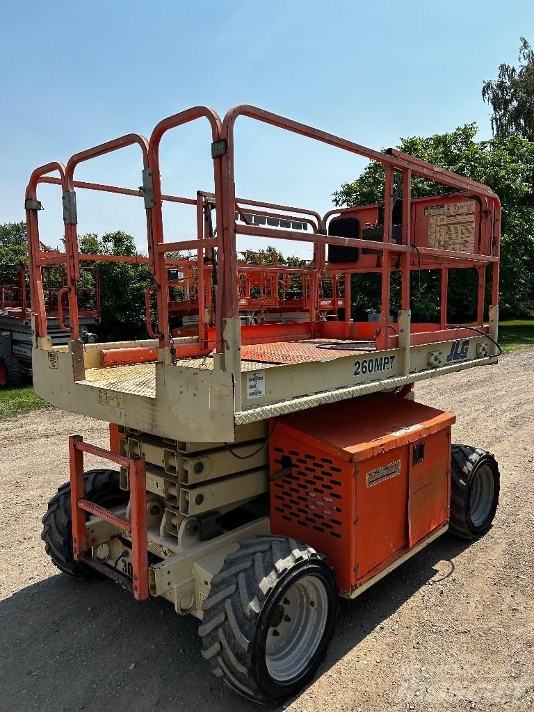 JLG 260 MRT 剪式升降機