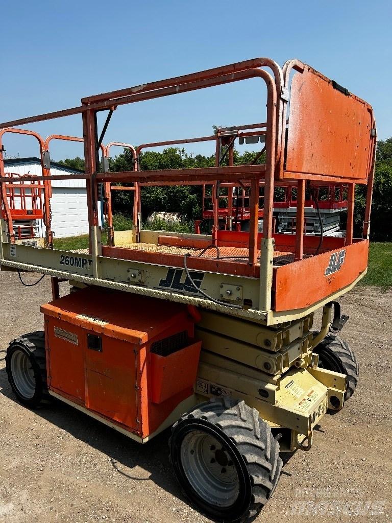 JLG 260 MRT 剪式升降機