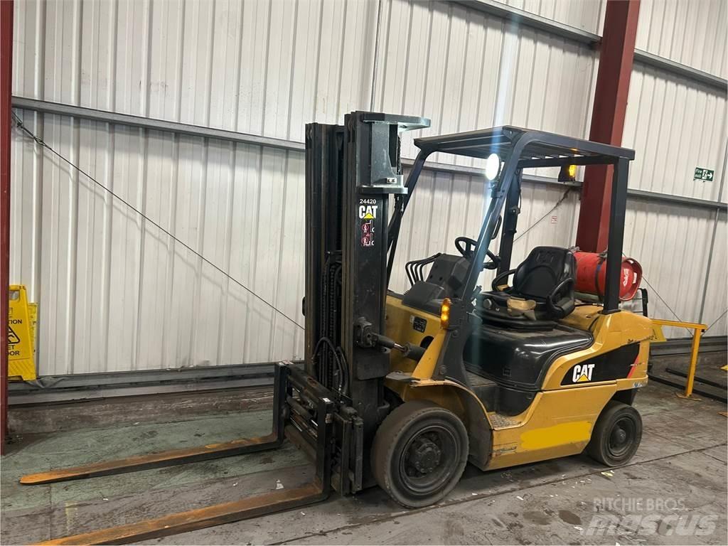 CAT GP25NT 液化石油氣LPG卡車