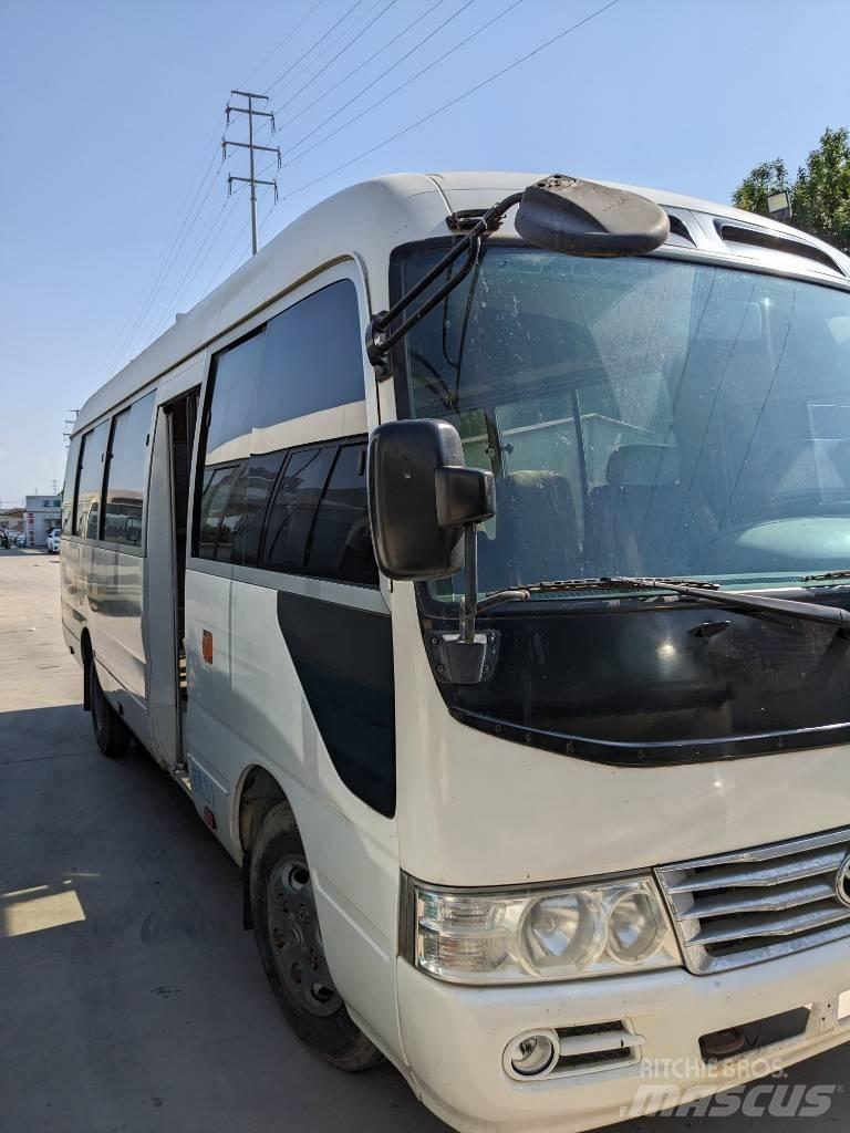 Toyota Coaster Bus 迷你巴士