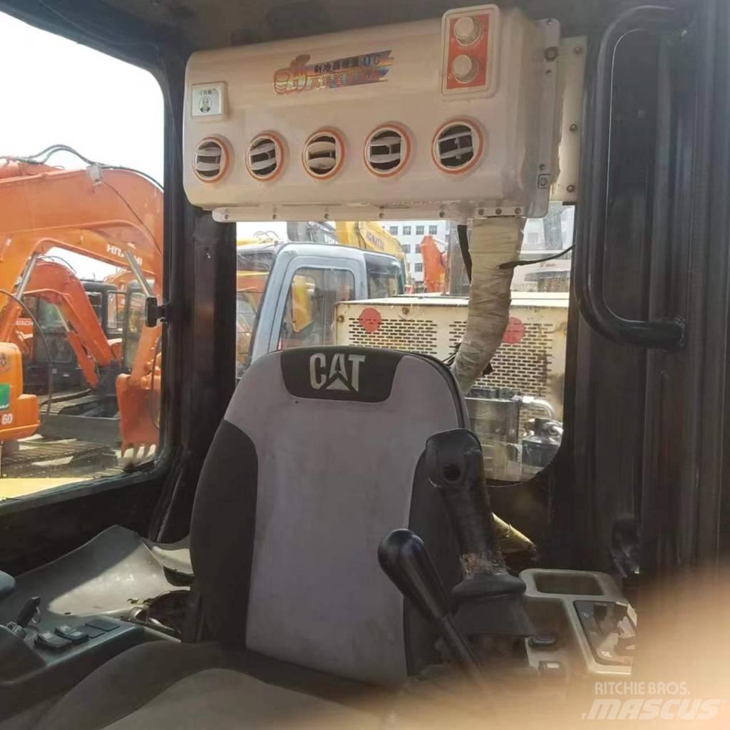 CAT 304 CR 小型挖土機/掘鑿機<7t(小型挖掘機)