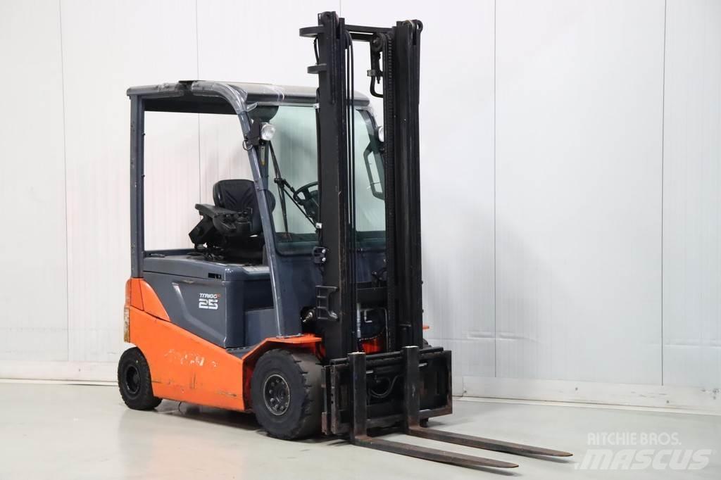 Toyota 8FBMKT25 電動堆高機