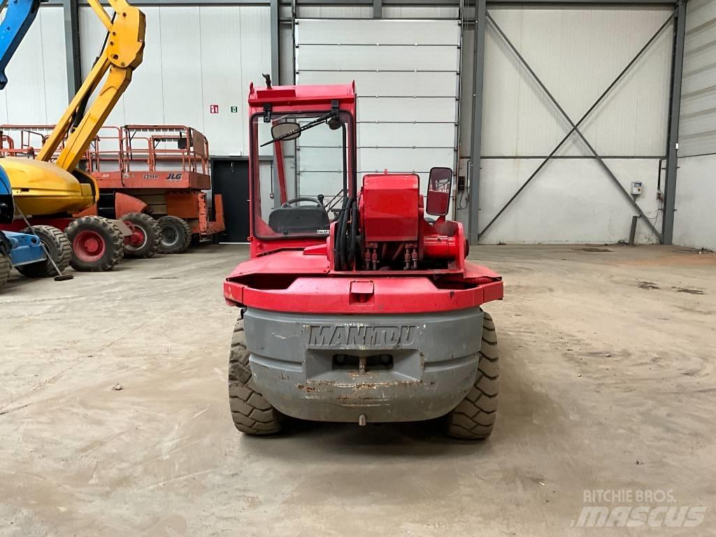Manitou BT 420 伸縮臂操作車