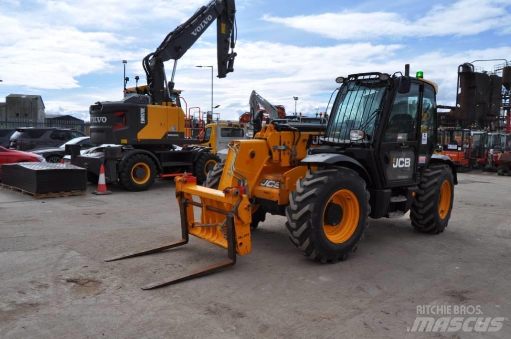 JCB 535-95 伸縮臂操作車