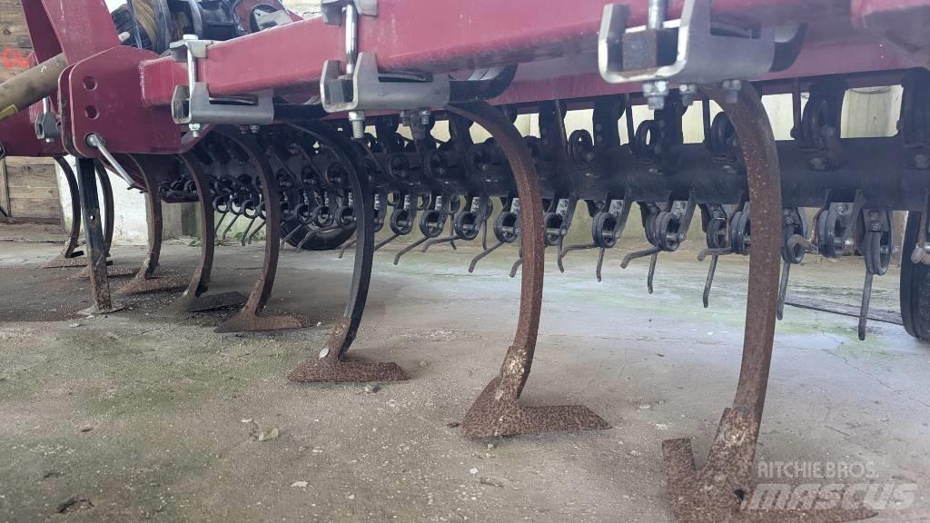  KvickFinn Rotor 4 中耕管理機