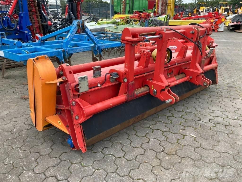 Dücker UM 30 FV 其他牧草收穫設備