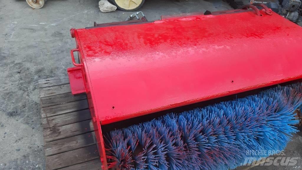Bobcat 110 掃倉機