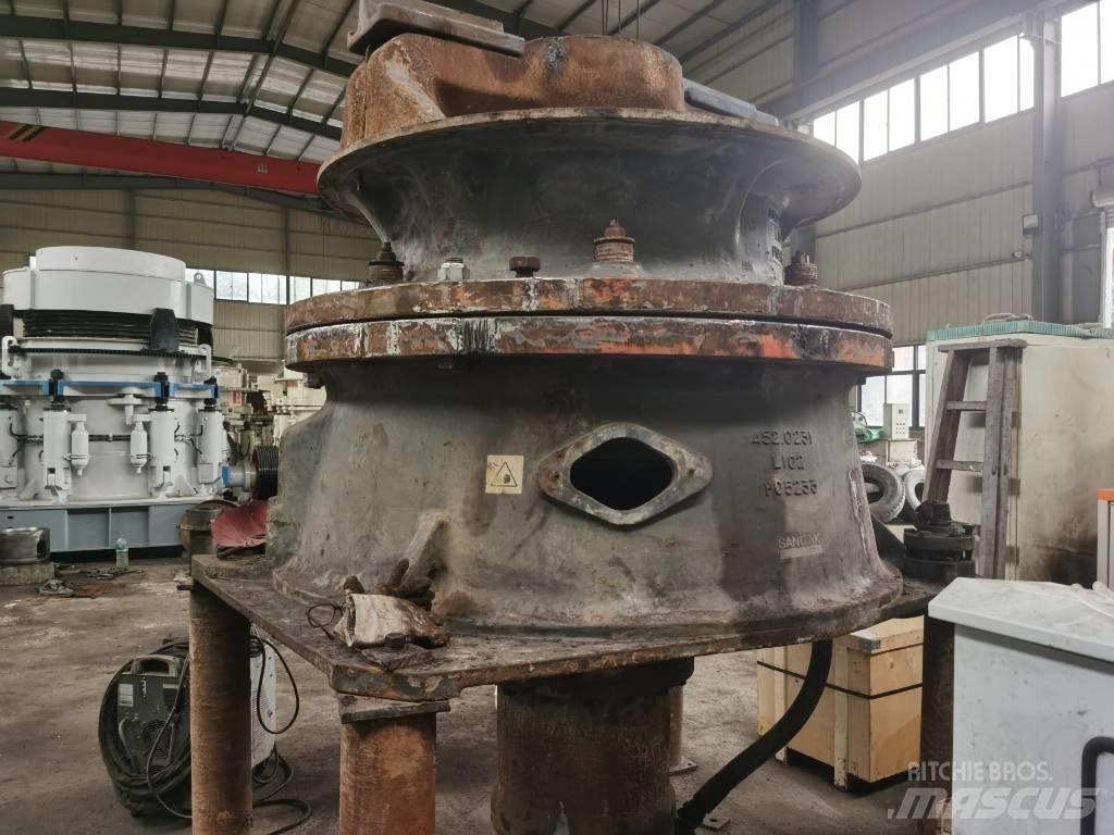 Sandvik CH 440 破碎機
